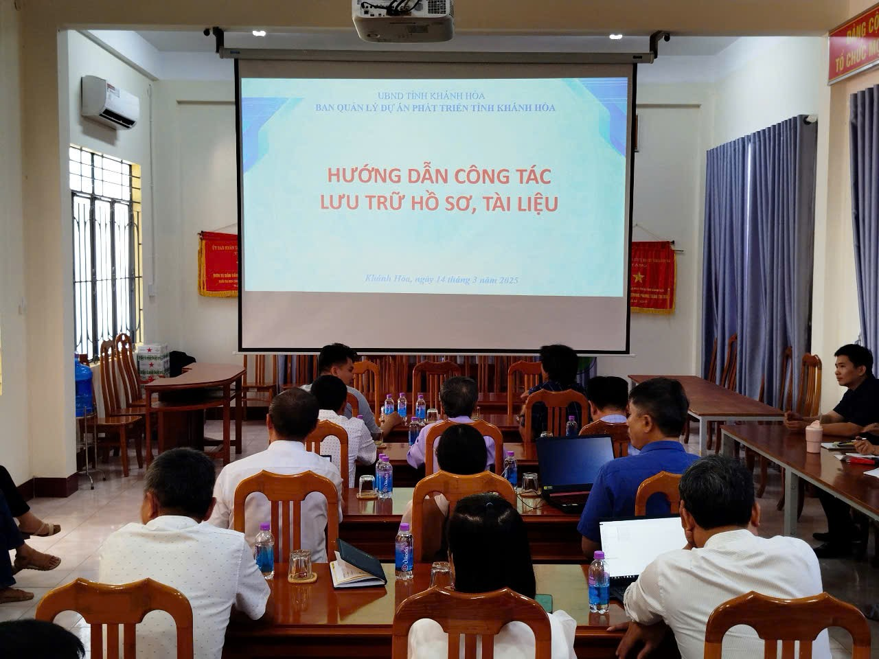 Ban Quản lý dự án Phát triển tỉnh Khánh Hòa tập huấn hướng dẫn công tác lưu trữ hồ sơ tài liệu