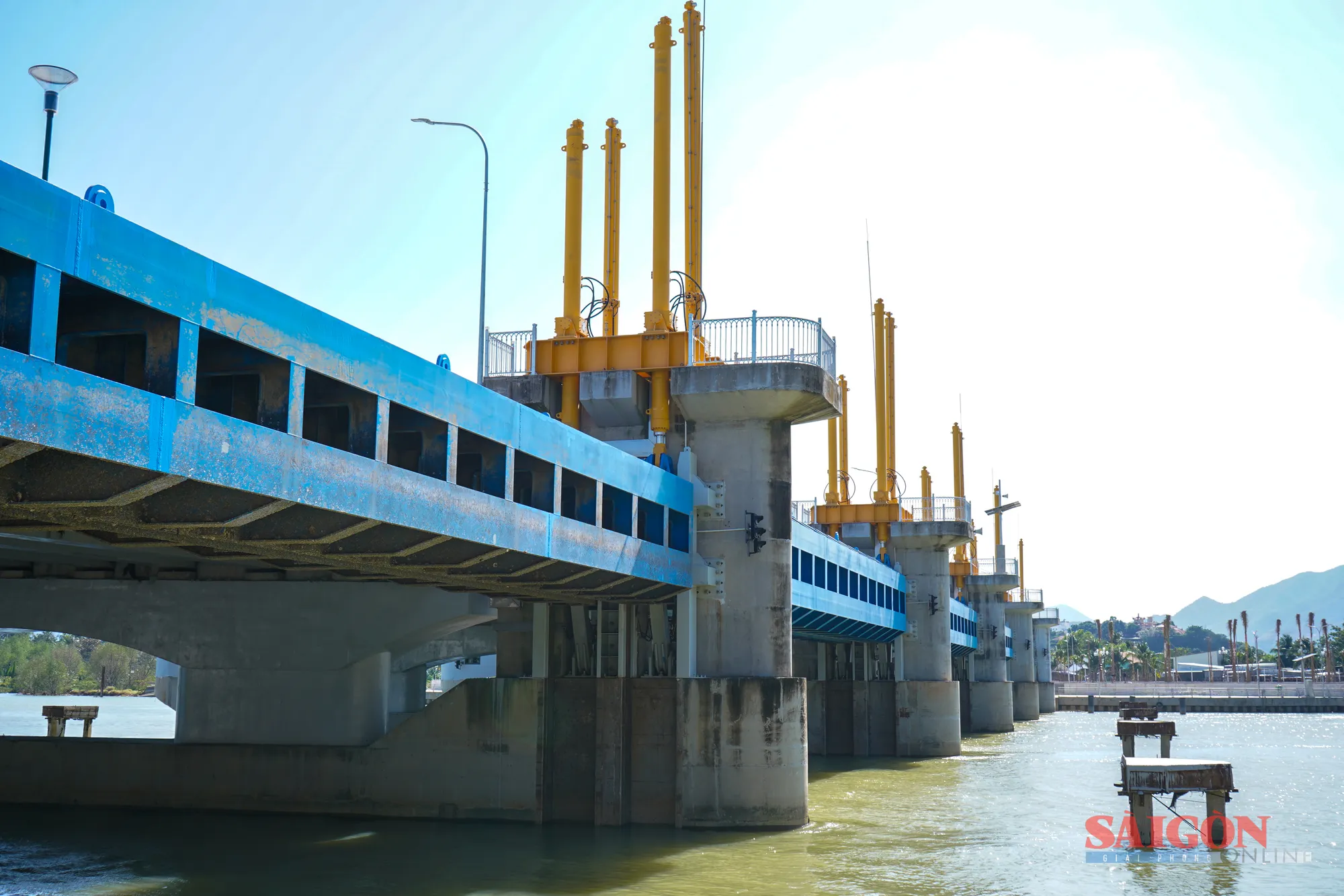 Hoàn thành đập ngăn mặn trên sông Cái Nha Trang trong tháng 3-2026