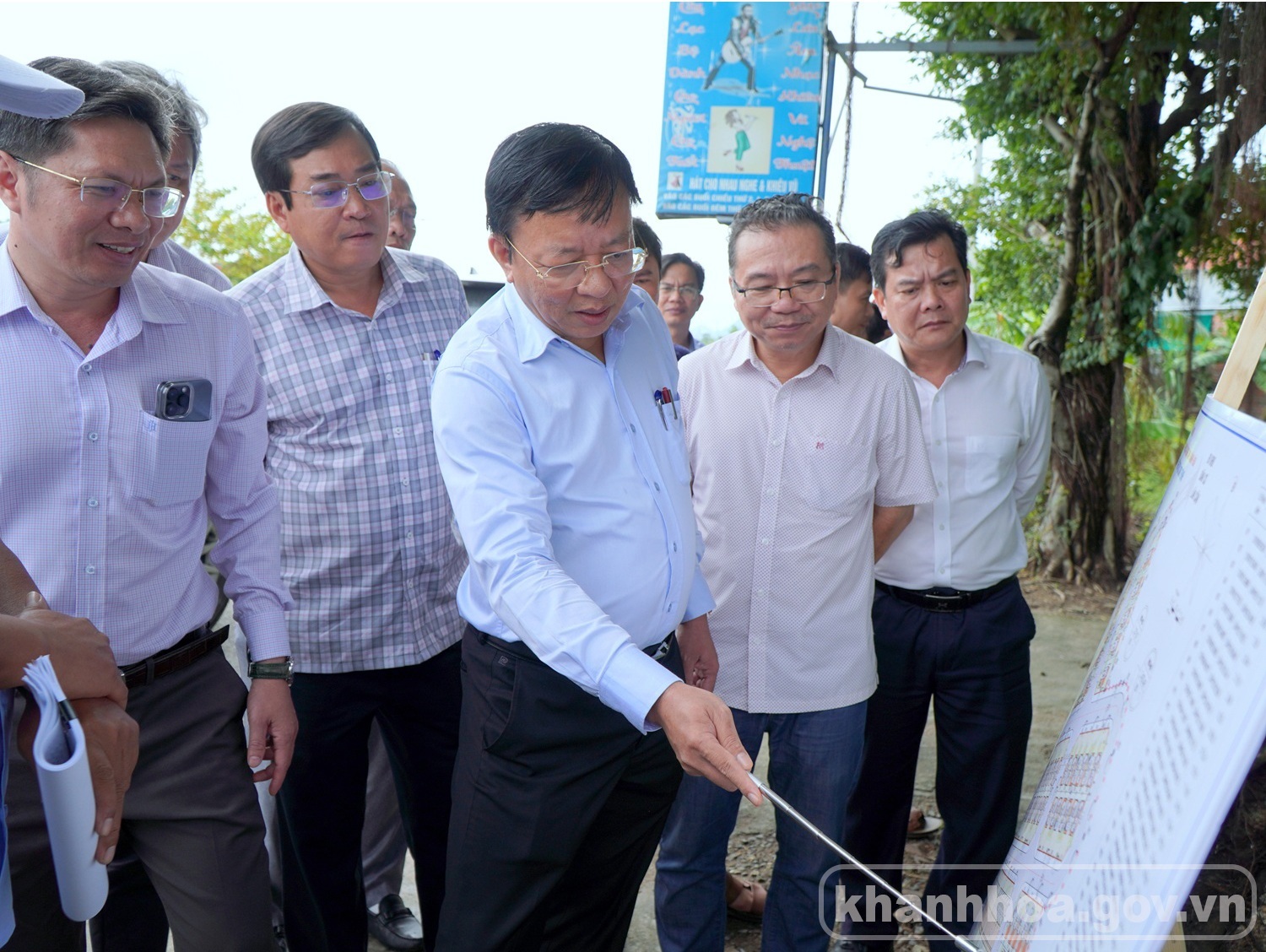 Phó Chủ tịch UBND tỉnh Lê Huyền kiểm tra thực địa các khu tái định cư phục vụ Dự án Đường sắt tốc độ cao trên trục Bắc - Nam