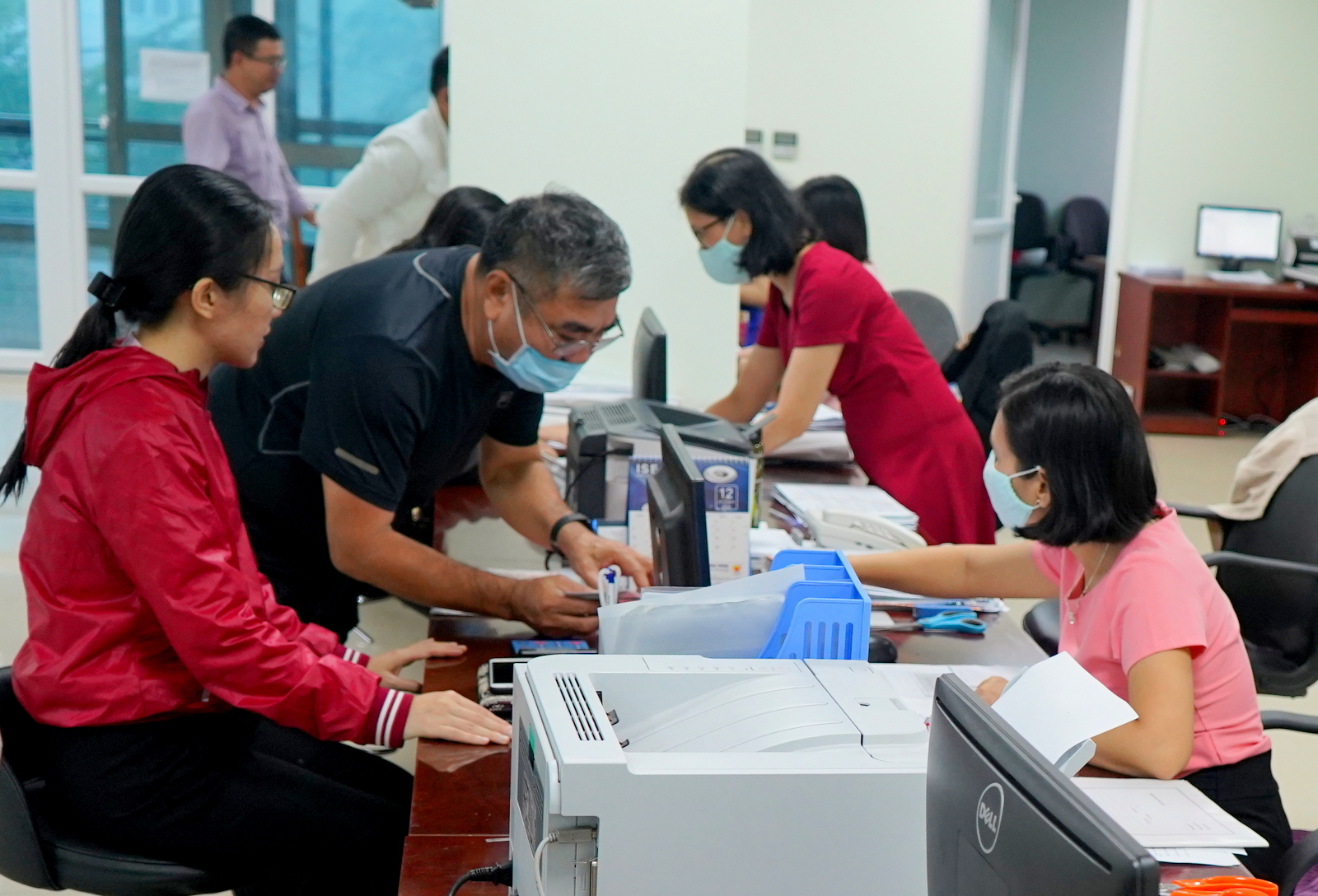 Sử dụng hiệu quả thời giờ làm việc của cán bộ, công chức, viên chức, người lao động