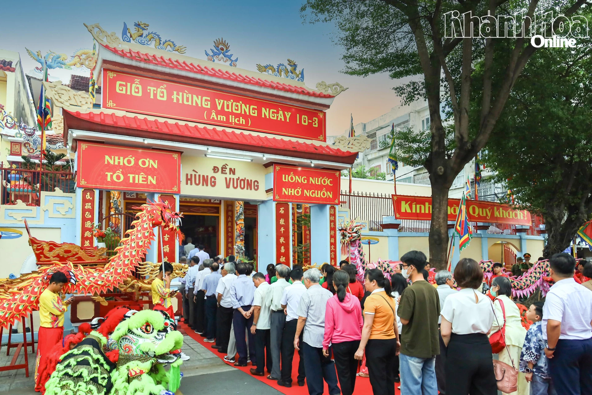 Hướng về cội nguồn dân tộc 