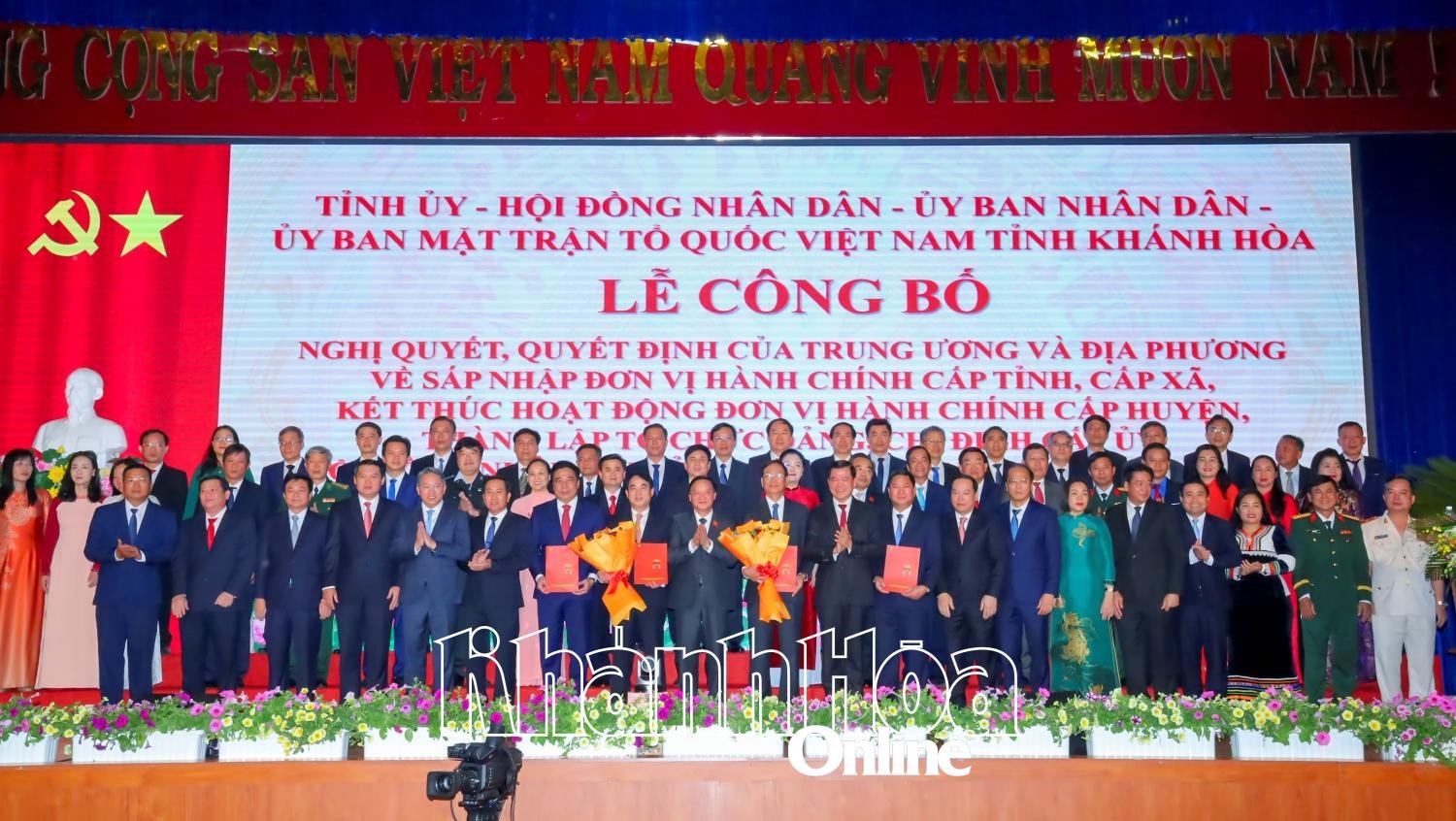 Sáp nhập tỉnh Khánh Hòa với tỉnh Ninh Thuận thành tỉnh Khánh Hòa mới