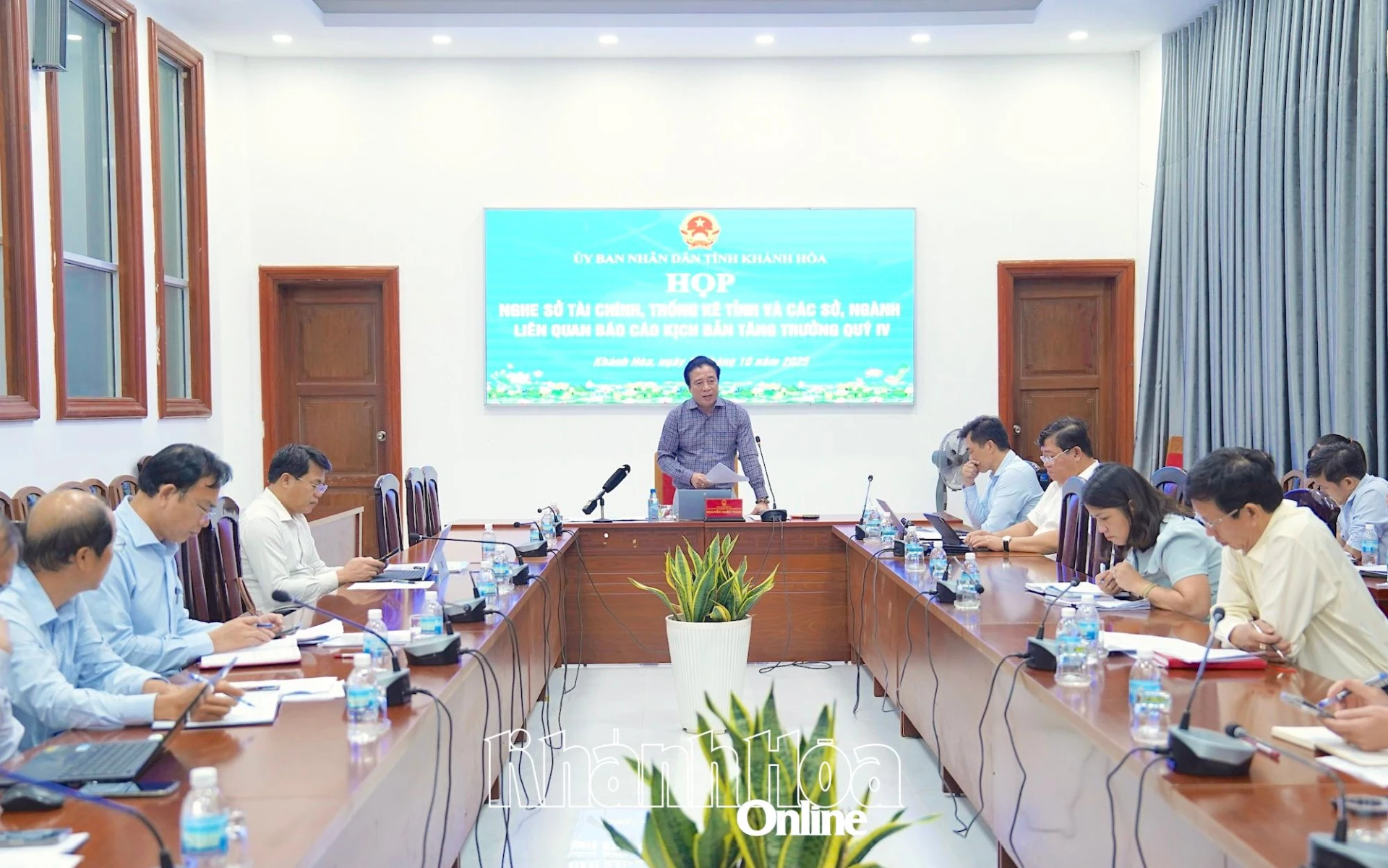 Phấn đấu hoàn thành mục tiêu tăng trưởng kinh tế năm 2025 đạt 8,1%