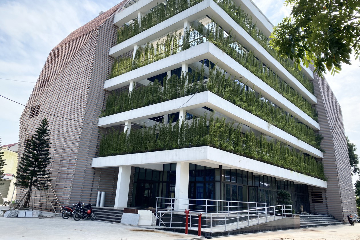 Tăng cường ứng dụng khoa học công nghệ để phát triển công trình xanh, tiết kiệm năng lượng và giảm phát thải khí nhà kính