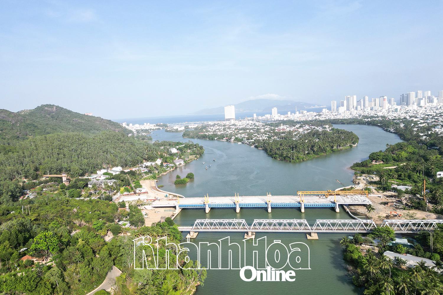 Chào mừng Đại hội đại biểu Đảng bộ tỉnh Khánh Hòa lần thứ I, nhiệm kỳ 2025 - 2030: Quyết liệt gỡ nút thắt đầu tư công, tạo đà bứt phá 