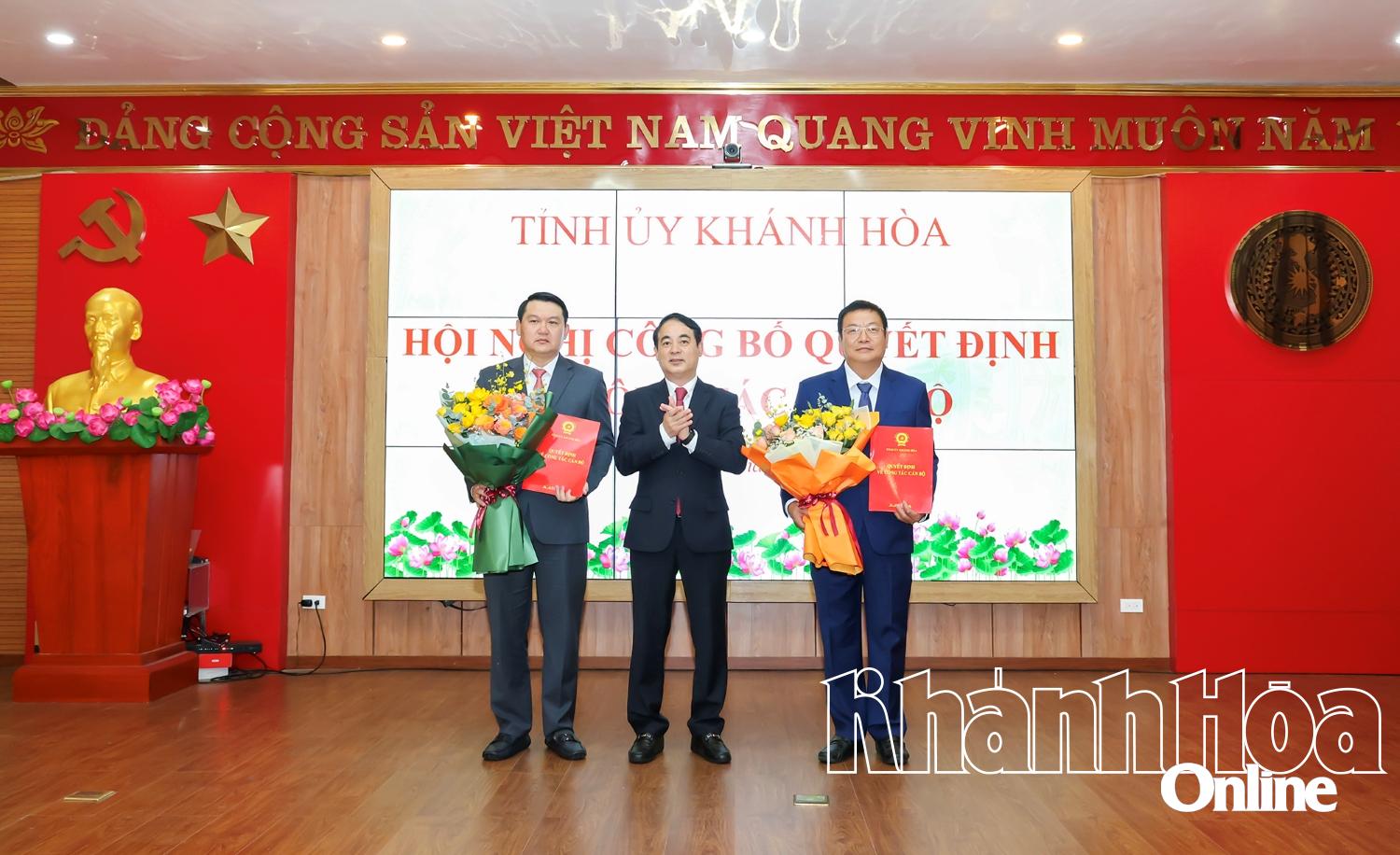 Trao quyết định phân công, bổ nhiệm Trưởng ban Tổ chức Tỉnh ủy, Trưởng ban Tuyên giáo và Dân vận Tỉnh ủy