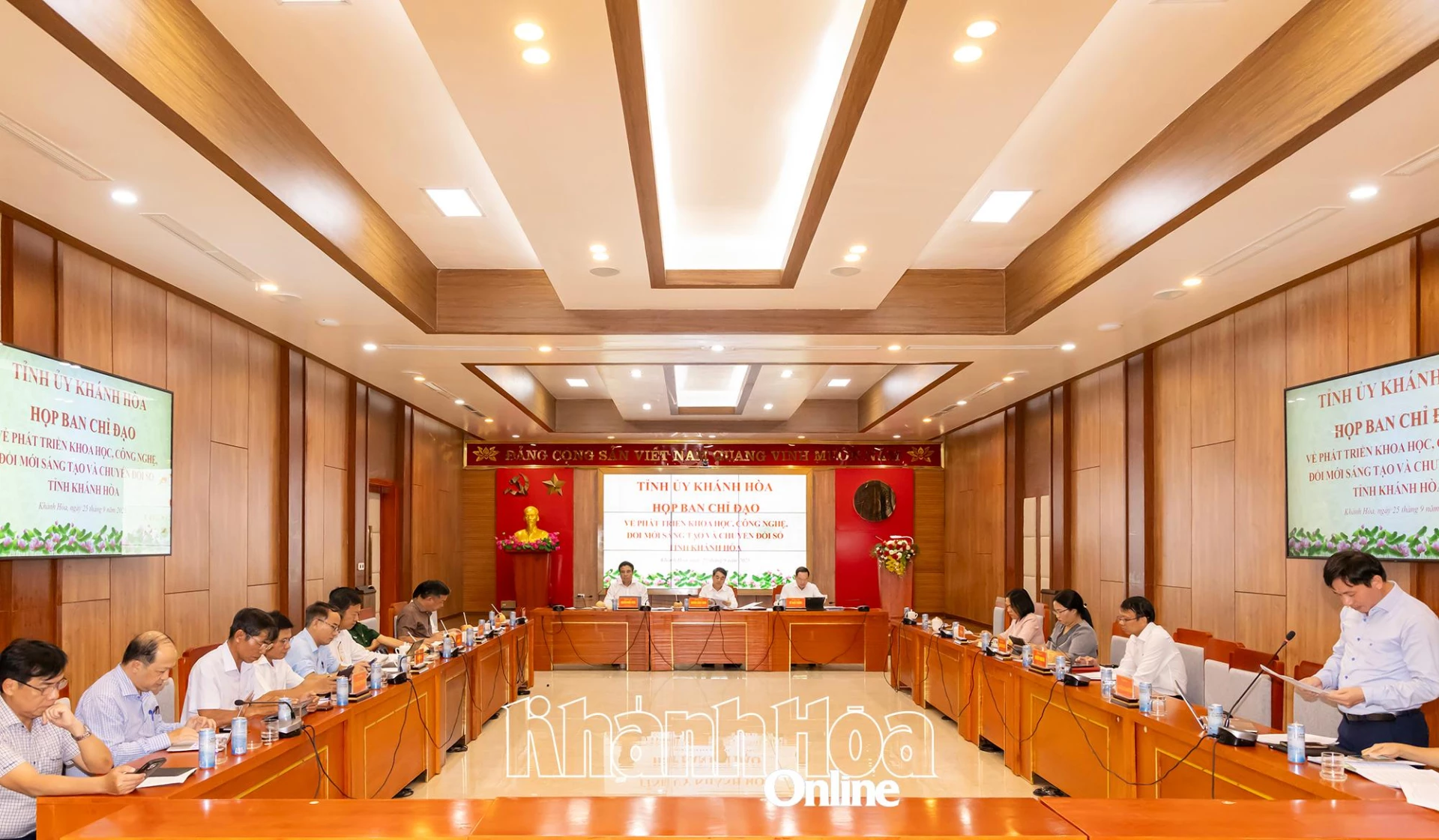 Tiếp tục triển khai thực hiện tốt các nhiệm vụ phát triển khoa học, công nghệ, đổi mới sáng tạo và chuyển đổi số