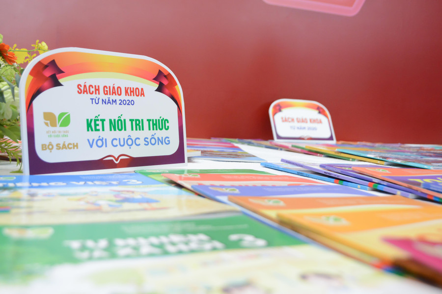 Bộ GDĐT quyết định bộ sách giáo khoa giáo dục phổ thông sử dụng thống nhất toàn quốc