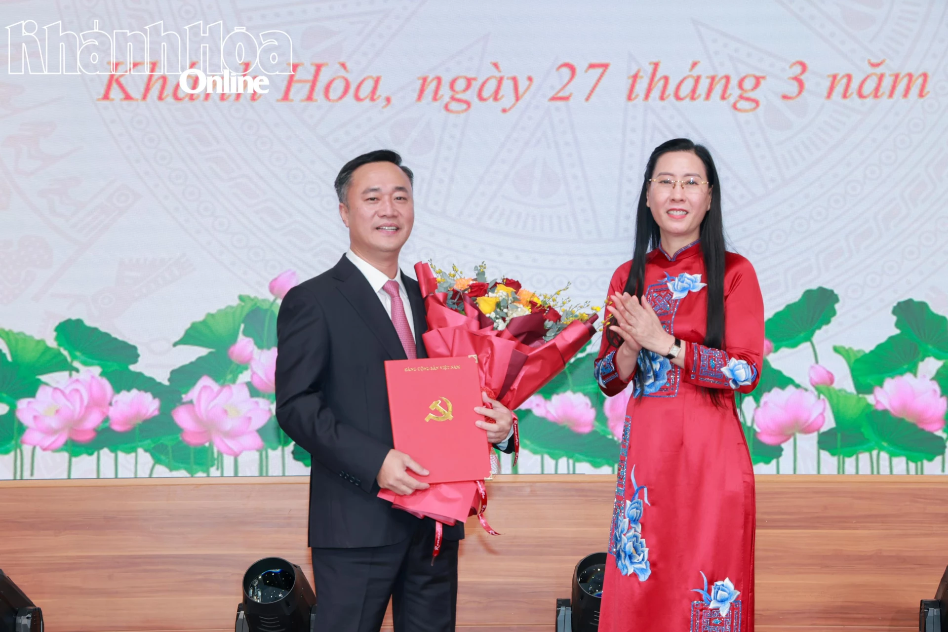 Hình ảnh về Ban Bí thư điều động, chỉ định đồng chí Nguyễn Việt Hùng giữ chức Phó Bí thư Tỉnh ủy Khánh Hòa