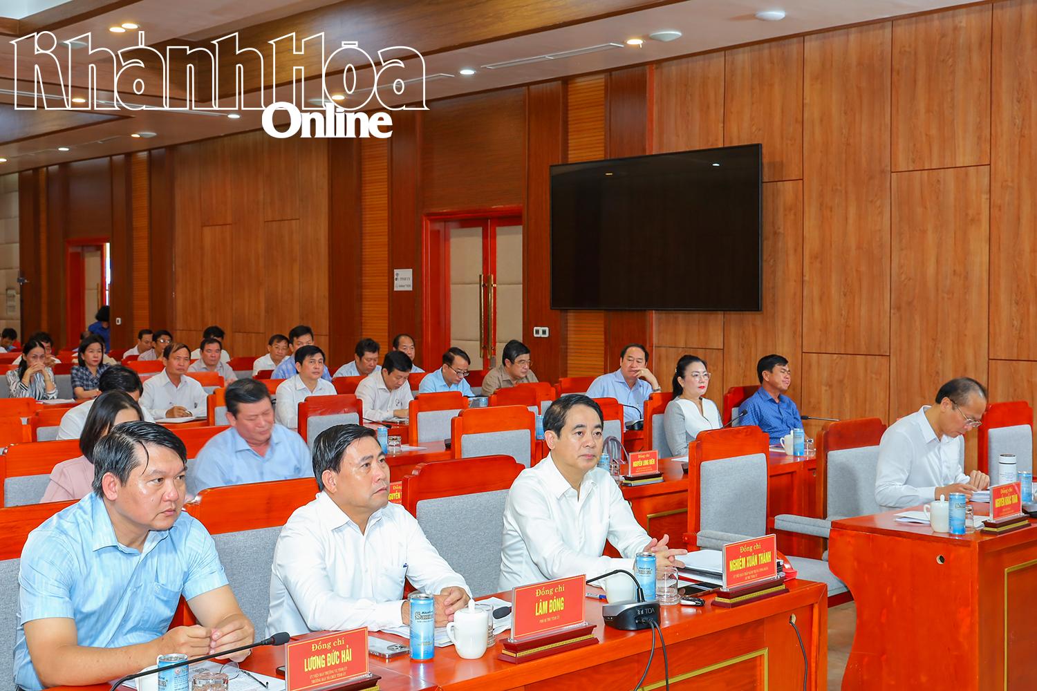 Ban Thường vụ Tỉnh ủy Khánh Hòa tổ chức Hội nghị báo cáo nhanh kết quả Hội nghị lần thứ 13 Ban Chấp hành Trung ương Đảng khóa XIII