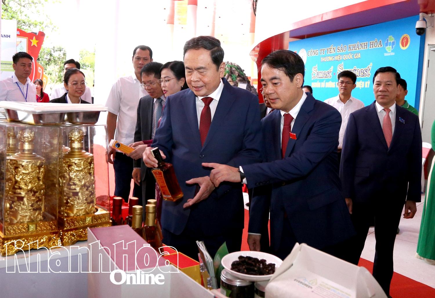 Những hình ảnh bên lề phiên khai mạc Đại hội đại biểu Đảng bộ tỉnh Khánh Hòa lần thứ I, nhiệm kỳ 2025 - 2030