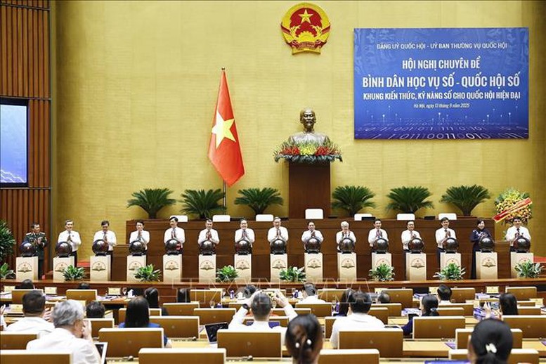 Tổng Bí thư Tô Lâm: 'Bình dân học vụ số' phải trở thành phong trào cách mạng, toàn dân, toàn diện, bao trùm, sâu rộng