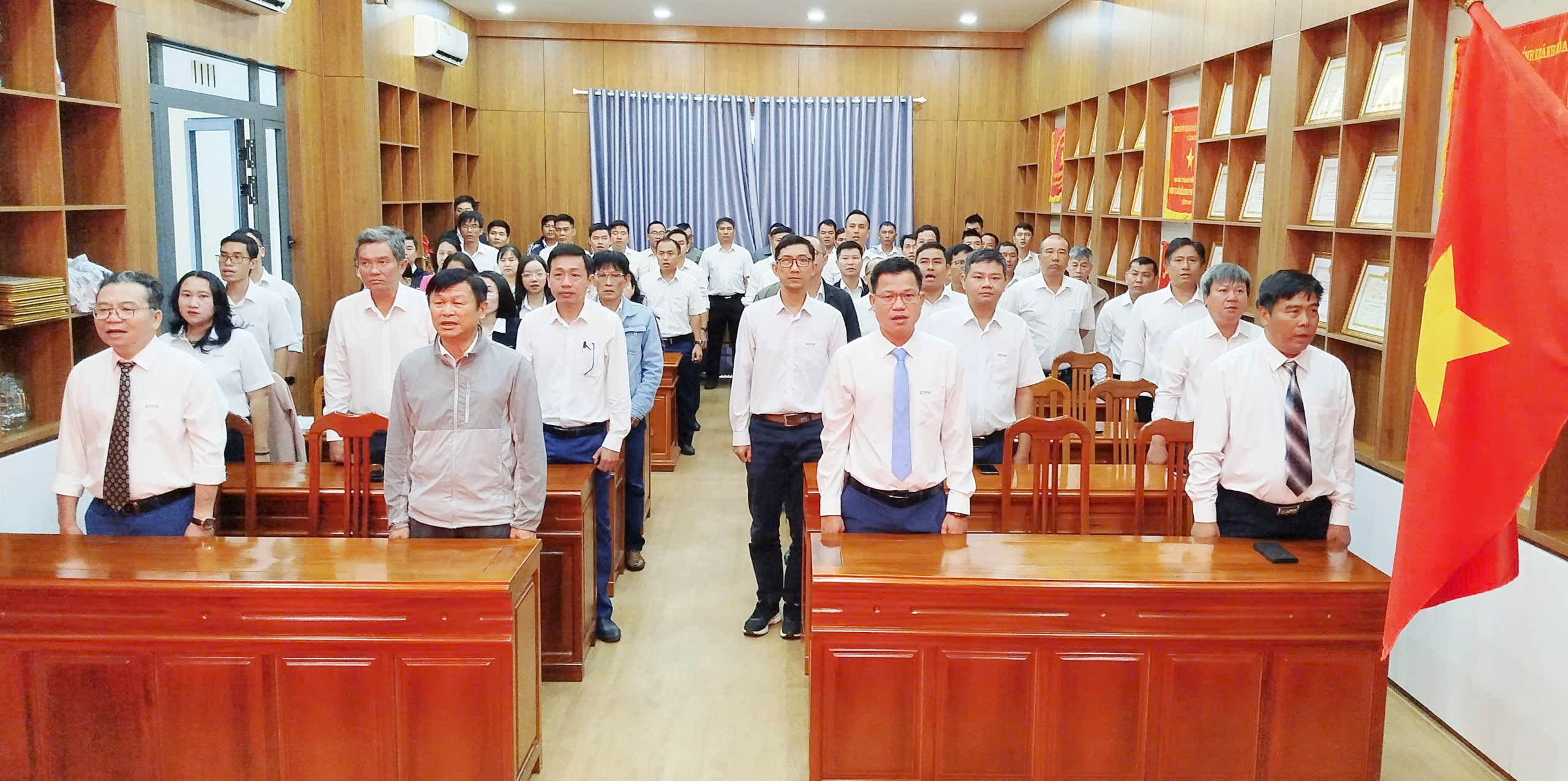 Hình ảnh về BAN QLDA PHÁT TRIỂN TỈNH KHÁNH HÒA TỔ CHỨC LỄ CHÀO CỜ THÁNG 02/2026: KHỞI ĐẦU XUÂN MỚI, KHÍ THẾ MỚI